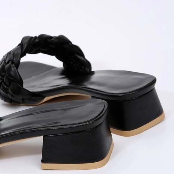 SHEIN Black Braided Design Chunky Mules - size 7.5 - Picture 3 of 3